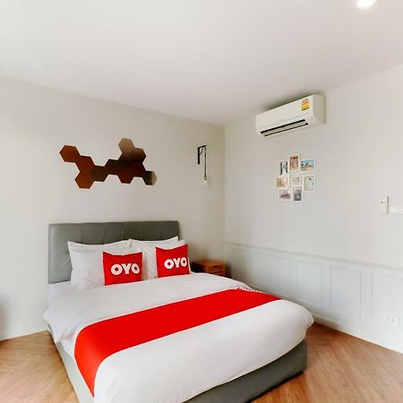 Oyo 825 Casampika Bed & Breakfast Chiang Mai Exterior photo