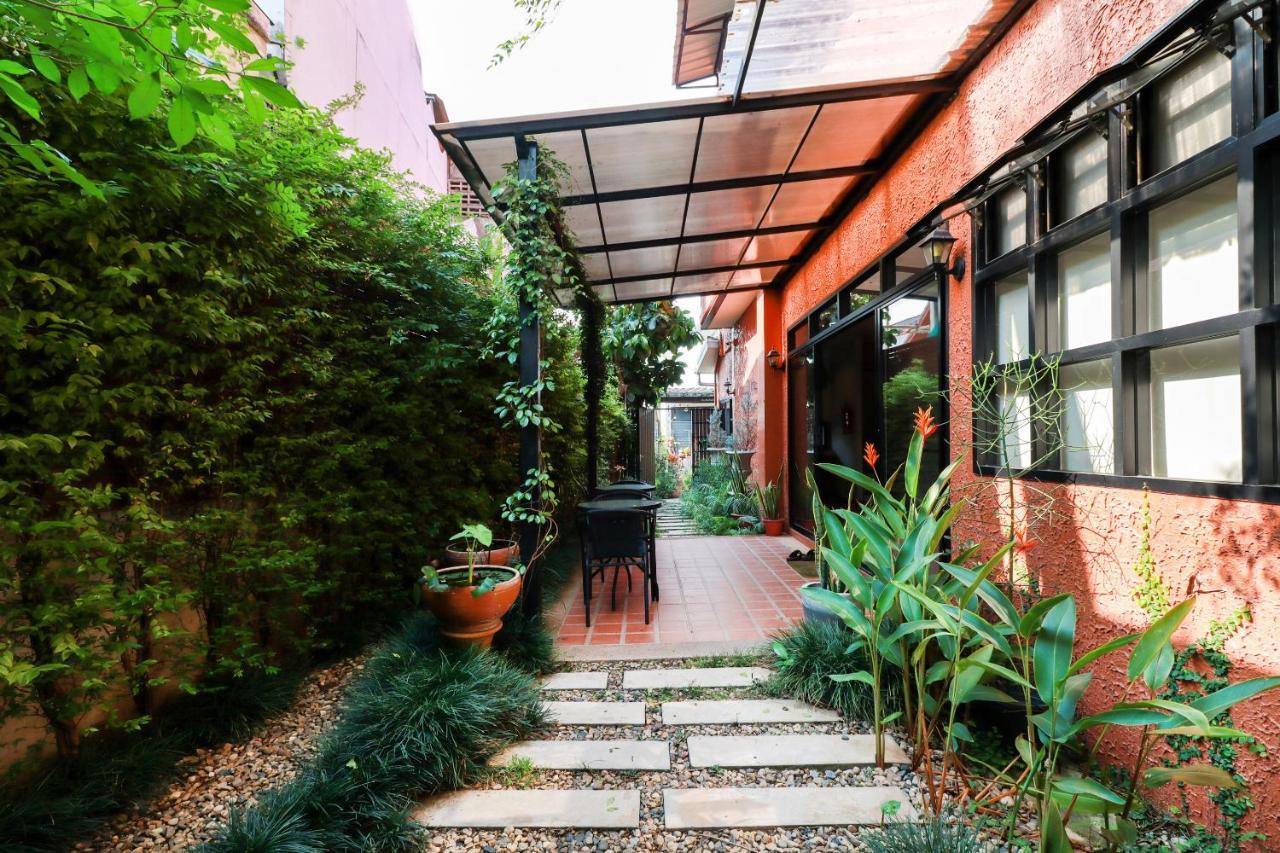 Oyo 825 Casampika Bed & Breakfast Chiang Mai Exterior photo